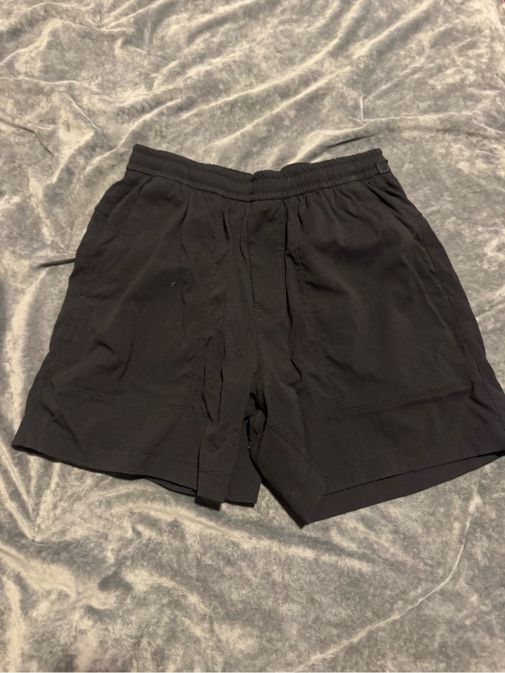 lululemon athletica Men's Black Everyday casual  Shorts